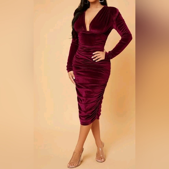SHEIN Dresses & Skirts - Shein BAE Dark Red Velvet Ruched Deep V-Neck Bodycon Dress💚Size XL long sleeve